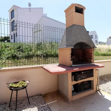 Apartment Sunshine With Balcony And Sea View Funtana